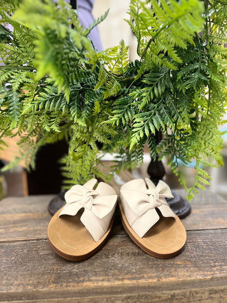 Corkys Rock the Bowtie