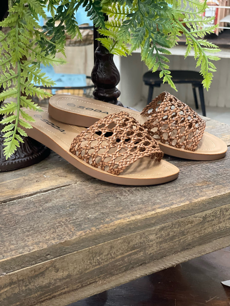 The Juliet Basket Weave Slide