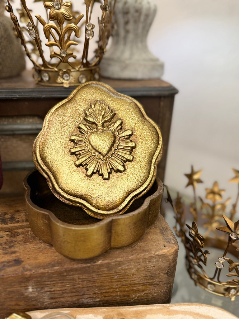 The Sacred Heart Gold box
