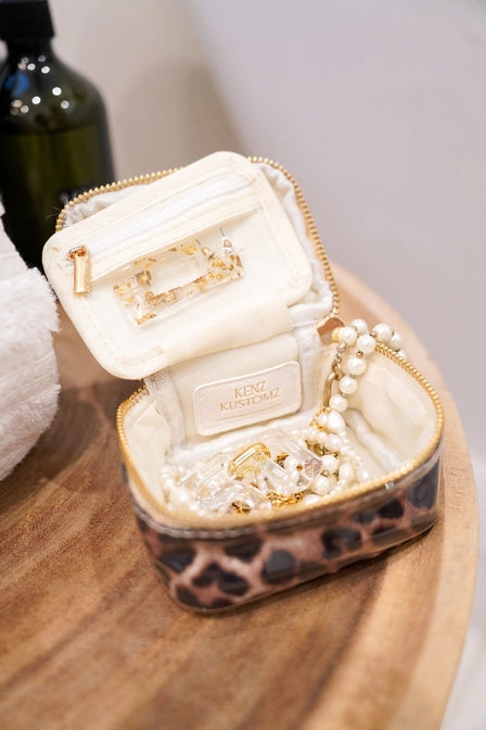 The Leopard Jewelry Case