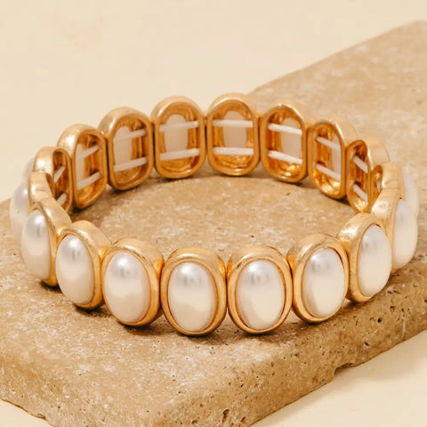 The Oval Pearl Bracelet