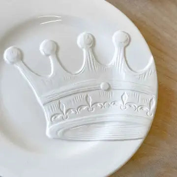 Embossed Crown Plates 8" - Set of 4