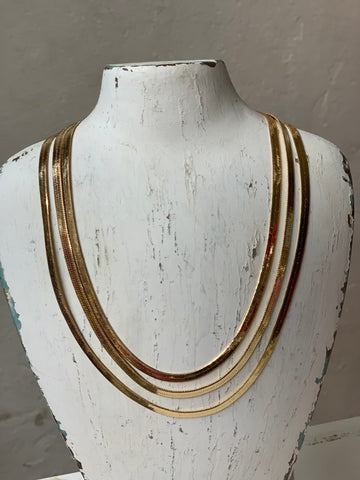 POSH JEWELRY CO. TRIPLE STRAND SNAKE CHAIN NECKLACE